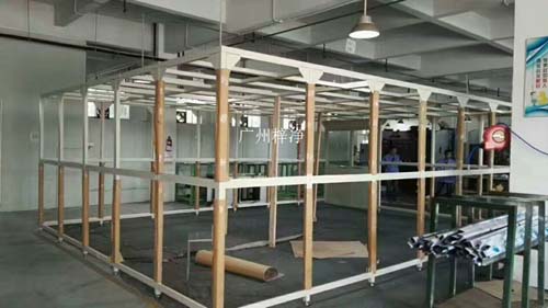 千級(jí)潔凈棚支撐架方通選擇鋁合金,制作美觀大方。 千級(jí)潔凈棚支撐架方通選擇鋁合金,制作美觀大方。