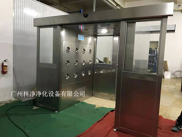 貨淋室是人員和貨物進入潔凈室所必需的通道，它可以減少貨物進出潔凈室所帶來的污染問題。