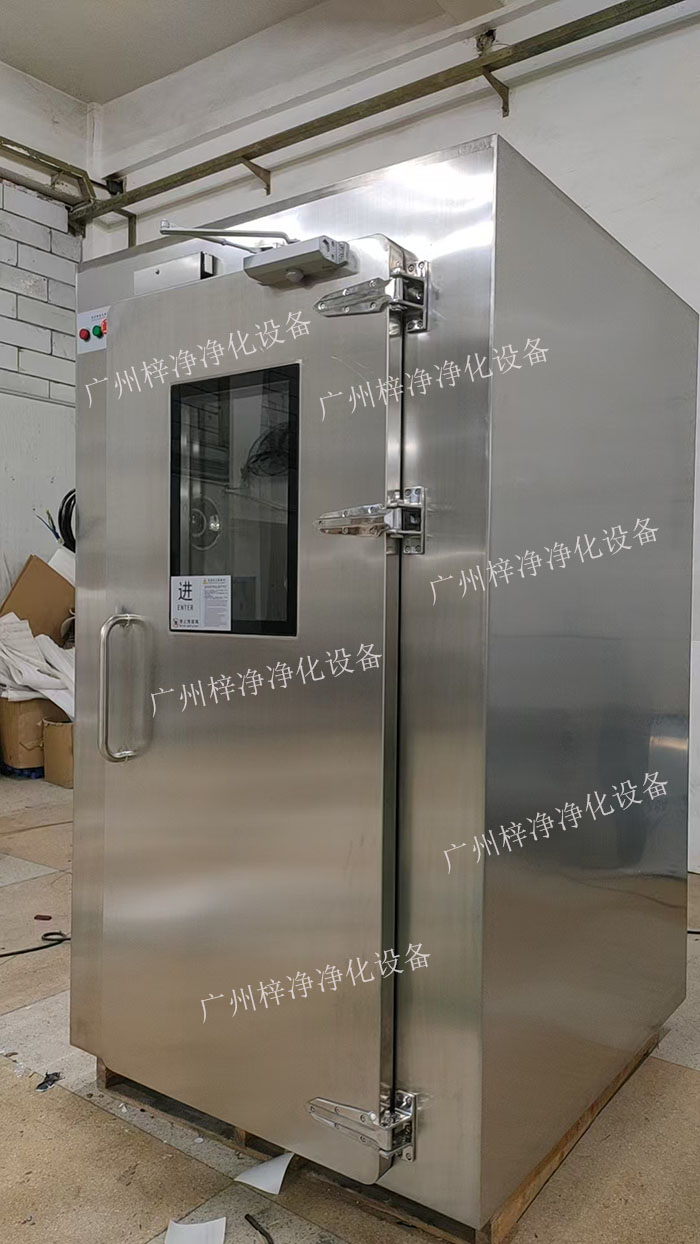 高端滿焊接風淋室產(chǎn)品外觀 高端滿焊接風淋室產(chǎn)品外觀