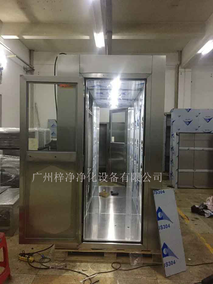 風淋室使用規范要求